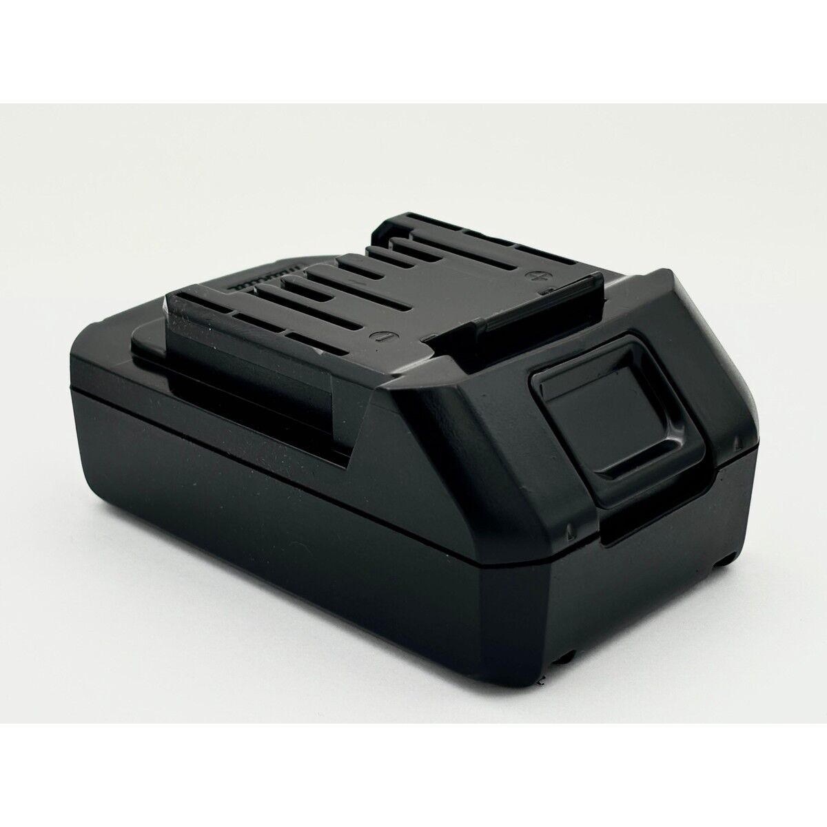 Makita Matkap  2.5Ah 18V  Batarya – Orjinal Uyumlu Uzun Ömürlü, Yüksek Performans Pil