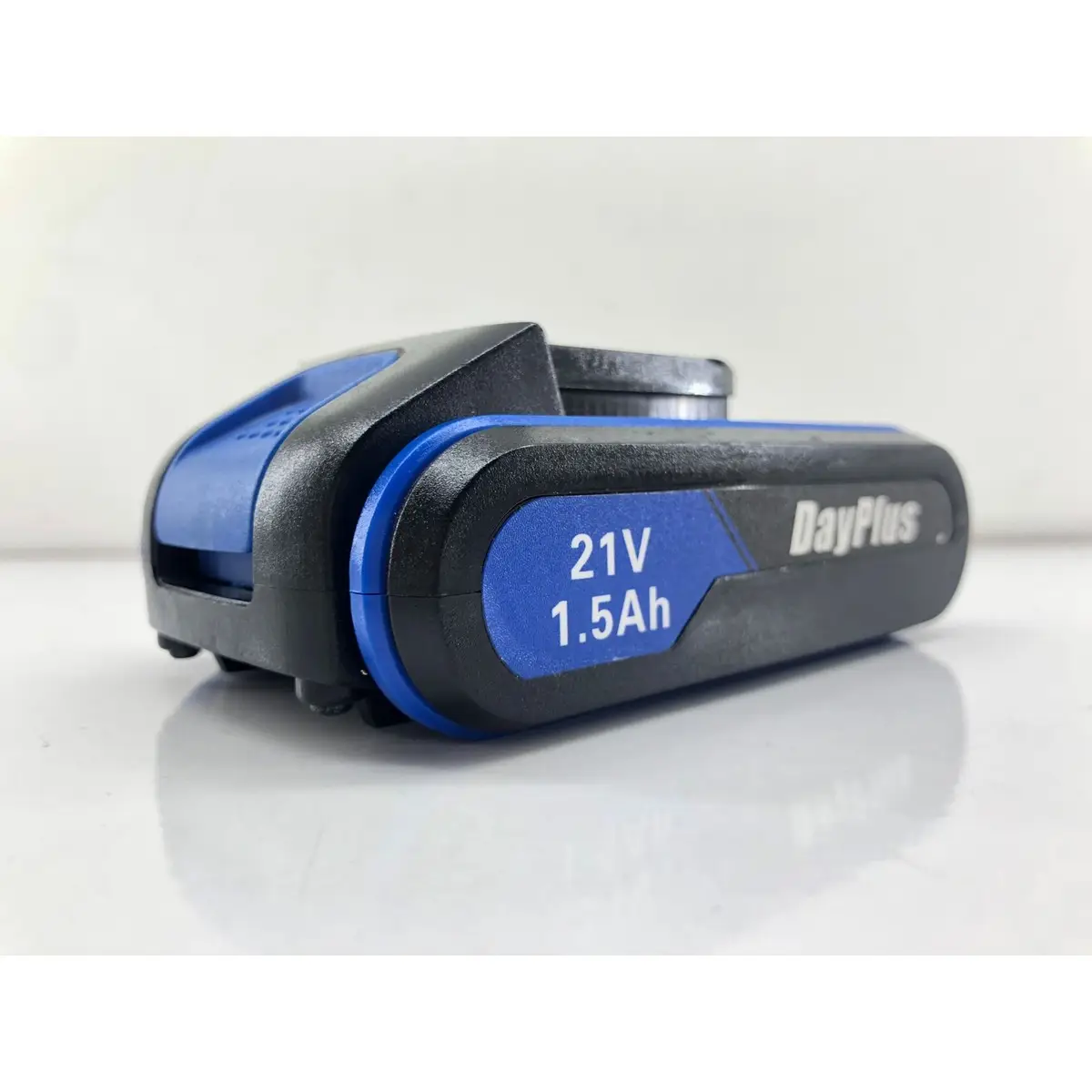 Dayplus 21 V 1.5 Ah Batarya